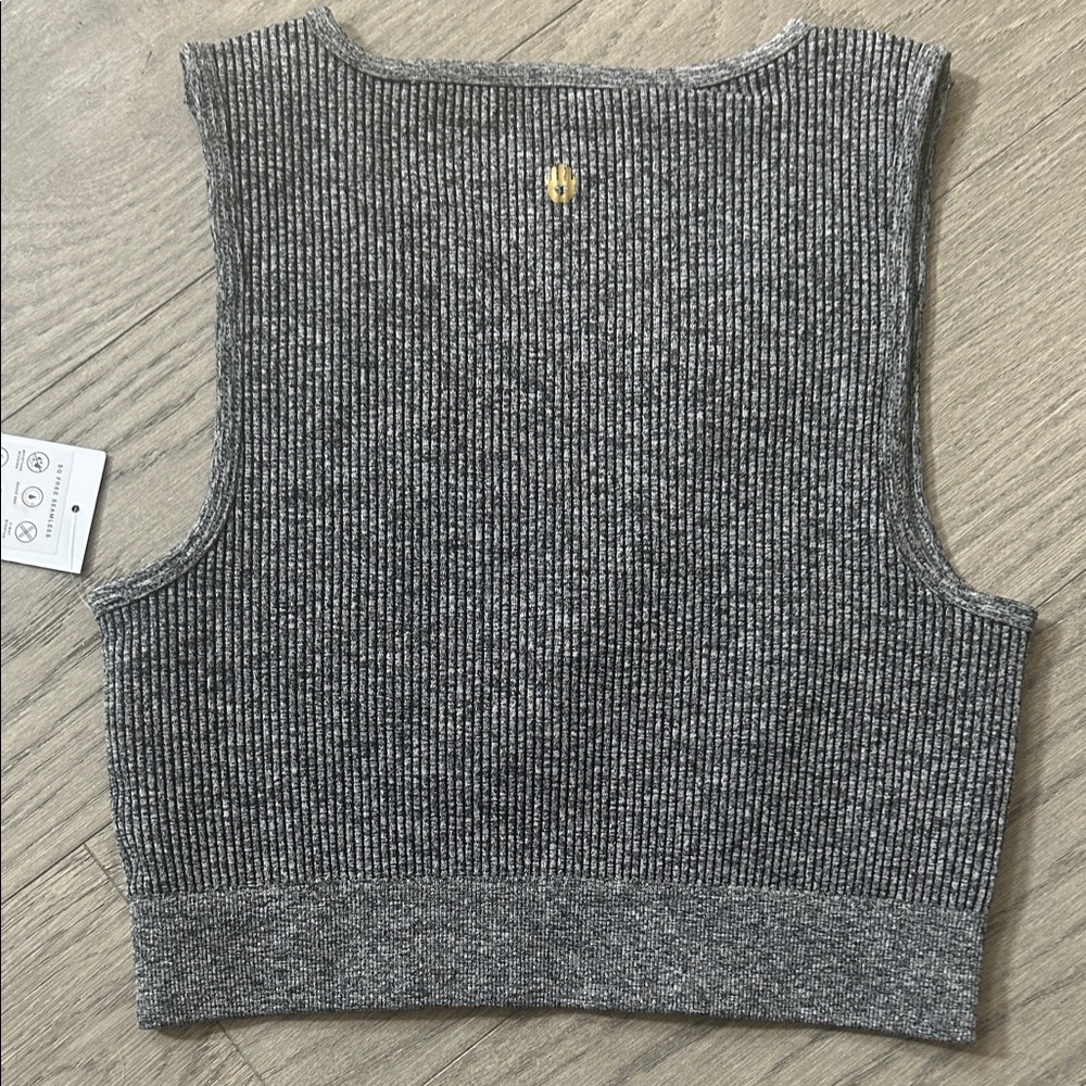 Gray Ribbed Crop Top - Picture 8 of 11